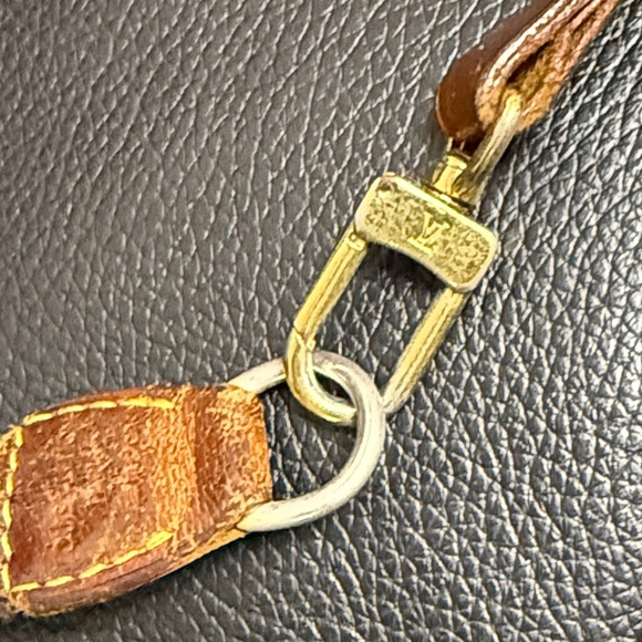 LV Monogram Pochette Crossbody - Picture 6 of 16